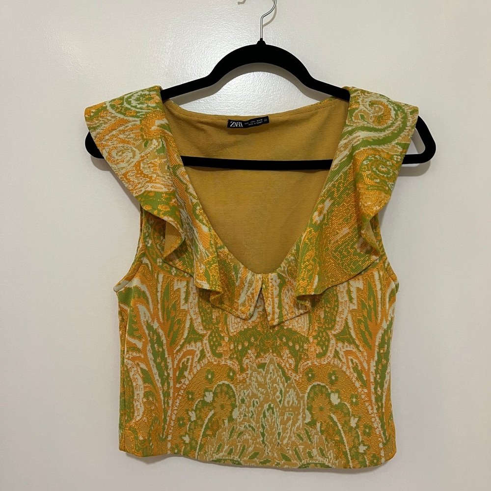 Zara Textured Ruffle Top size L